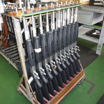 Production and manufacture of weapons by the "Bergara" company in Spain - Basque Country - Part 2 3 Bergara tilting guns ready for packing