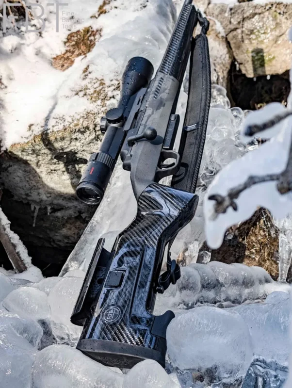 Mauser 25 mit UNIC SuperErgo Carbonschaft im Jagd Revier