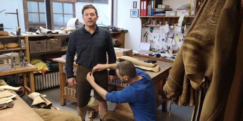 Hirschlederhose von Tobias Zant | Zwischenversuche zur finalen Abmessung