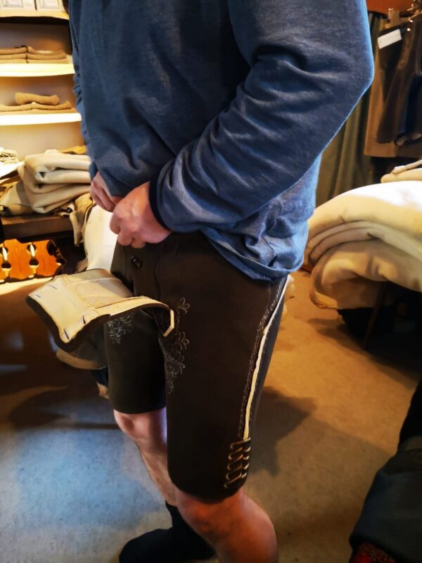 Hirschlederhose von Tobias Zant | Herstellung und Anprobe