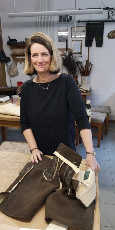 Hirschlederhose von Tobias Zant | viele Schritte bis zum fertigen Werk